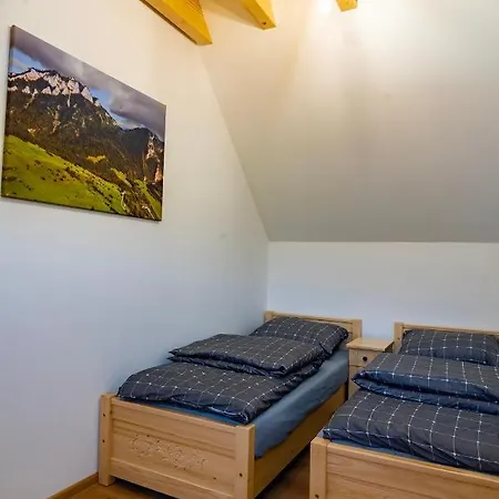 Pod Lasem Holiday home Kroscienko nad Dunajcem